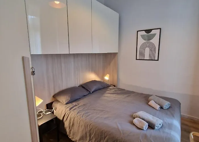 Casa Din Din