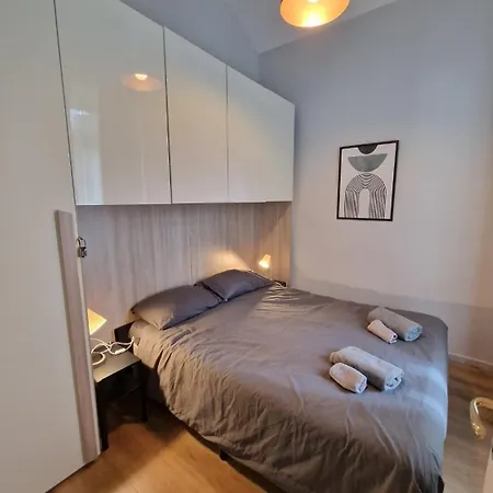 Casa Din Din